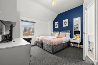 Modern & Spacious, 4BR 4Bath, Parking, Sleeps 8 - 5