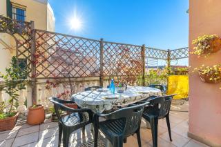 Hostdomus - Villa Viola Terrace Suite free parking - 1