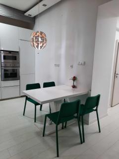 Grey City Comfort 2BR Apartment Near Keleti - 1