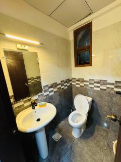 Bahria Town Karachi Full Furnished 2 Bed Appartment As A Guest House - 9