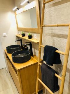 Les Genêts ensoleillés - 1