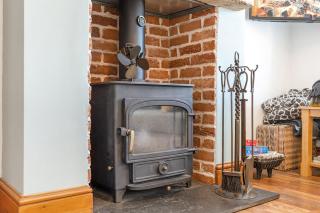 Seven Space - Pilgrims Rest, Cottage in Bacton - 3