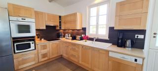 Dans le centre de la Couarde, superbe villa familiale - 9