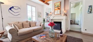 Dans le centre de la Couarde, superbe villa familiale - 8