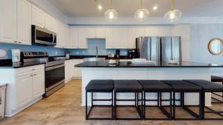 Bermuda Breeze - D - 4