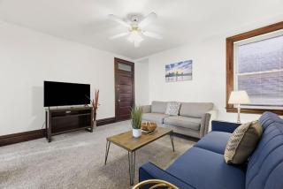 Comfortable Apartment - 2 Bedroom Easy City Access - 0