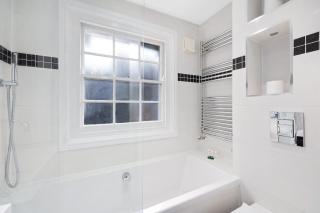 2BR Apartment Comfort & Style Near Kings Cross - 1