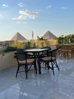 Regent Pyramids View - 8
