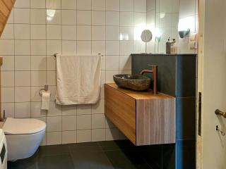 Historic Cabin By Lærdal River - 1