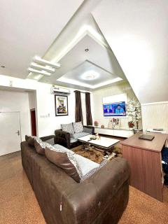 Avrum Apartments - 2