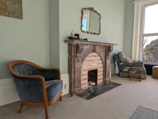 Luxury 1 bed apartment by Dover Castle spacious can sleep 4 - 5