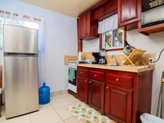 Bonsai Rentals - West Bay Private Rooms - 4