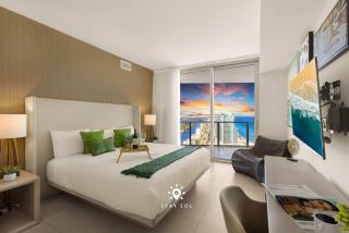 Stunning 1BR Apt With Ocean View Balcony - 8