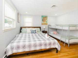 17 - 4BR Randolph - Cozy Single House - 6