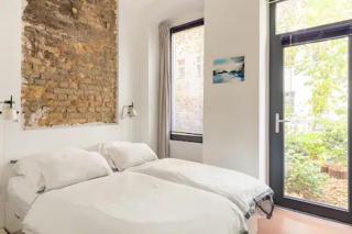 Spacious flat in cool area - 7