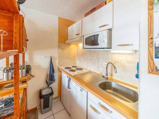 Studio lumineux 26m², 4 pers, proche pistes, sans Wi-Fi - FR-1-807-96 - 2