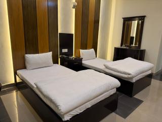 Sapphire Stays Hotel and Restaurant Peshawar - 4