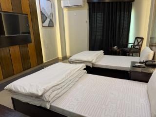 Sapphire Stays Hotel and Restaurant Peshawar - 2