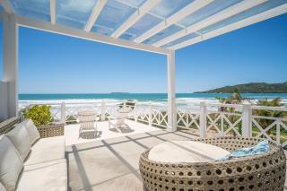 Encantadora casa com 02 suítes à beira-mar - 6