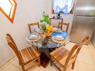 Bonsai rentals - West Bay Private Rooms - 5