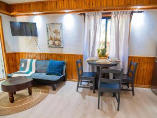 Bonsai rentals - West Bay Private Rooms - 5