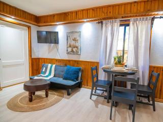 Bonsai rentals - West Bay Private Rooms - 7