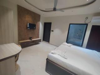 Firefly Kaziranga - 7