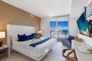 Beautiful 1BR Apartment with Ocean View Balcony - 5