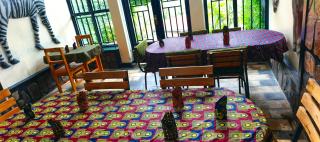 Small Land Lodge - 9