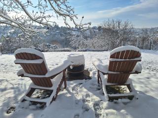 Hillside Cottage - 1