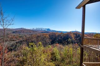 Majestic Overlook by Stony Brook Cabins - 3