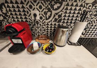 Paris Signature Guest Suite 1 by ST - Modern T2 in Architect Designed Villa - 6