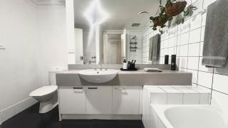 Walk to Grand Prix and St Kilda Beach - 9