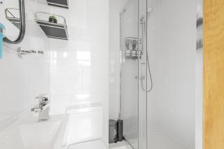 Elegant 2 Bed and 3 Bath Apt in the Heart of Covent Garden ZONE 1 - 6