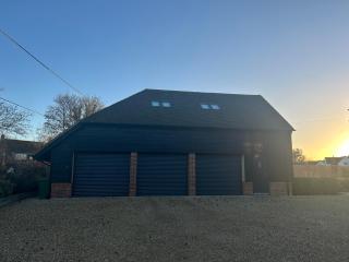 Charming King Bed Ensuite Studio in Peaceful West Challow - 9