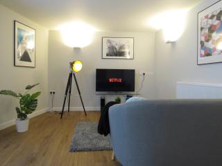 Tudors eSuites JQ Apartments Two Bedrooms - 37J - 5