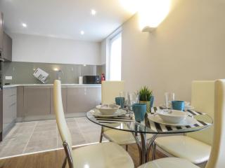 Tudors eSuites JQ Apartments Two Bedrooms - 37J - 2