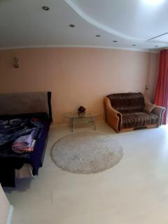 apartment stop shopping center - 0