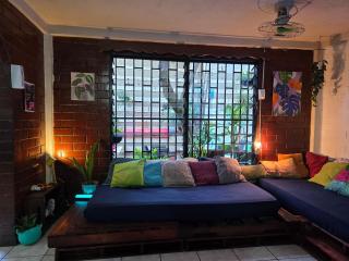 Pool House Hostel - 2