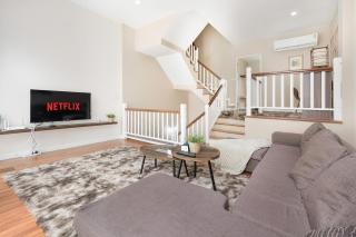 Modern 3BR Rama Mansion Near Airport plus Amenities - 0