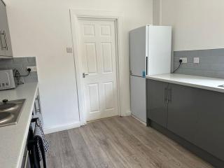 The Regent's Retreat - Modern 4-Bedroom Home - 8