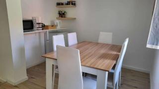 3-Bed Cosy Apartment - Sleeps 8 - 7