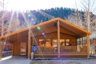 Holiday Haus - Large Deck - WiFi - Grill - Fire Pit - Washer - Dryer - 1