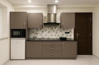 Effile Tower Facing - 4