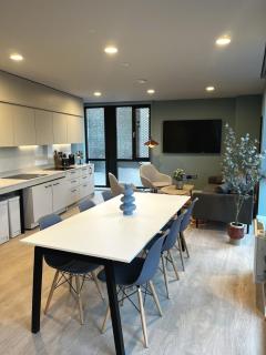 Queen Street Place - 1