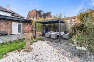 Heritage Look, Luxury Feel - London Family House - 4