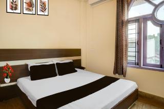 Hotel O SUNLEAF GUEST HOUSE - 1