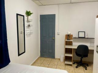 Los Poca, Entire Home near Stadiums & Malls, San Salvador - 7