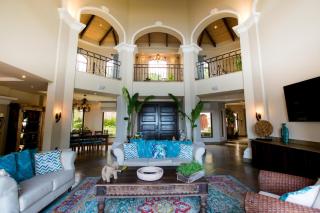 Stunning Luxury Mansion in Playa Flamingo with Six Bedrooms and Beachfront Access - 8