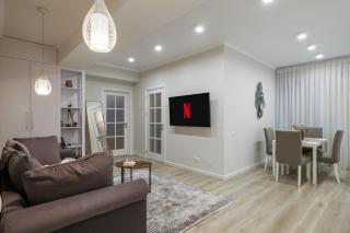 Soul Rentals 2BR Cozy Apt, New Block & Calm Gem - 1